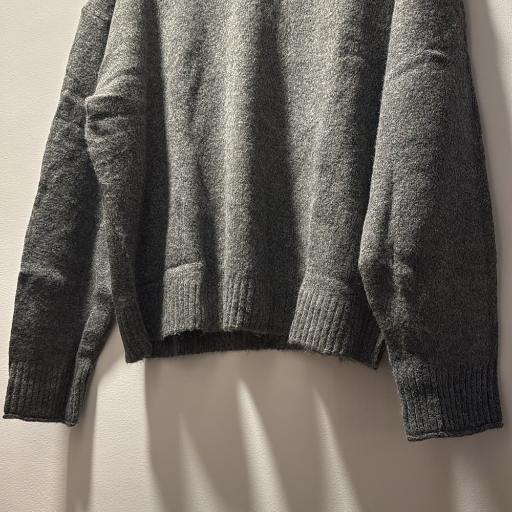 American Eagle Gray Sweater - Picture 3 of 7